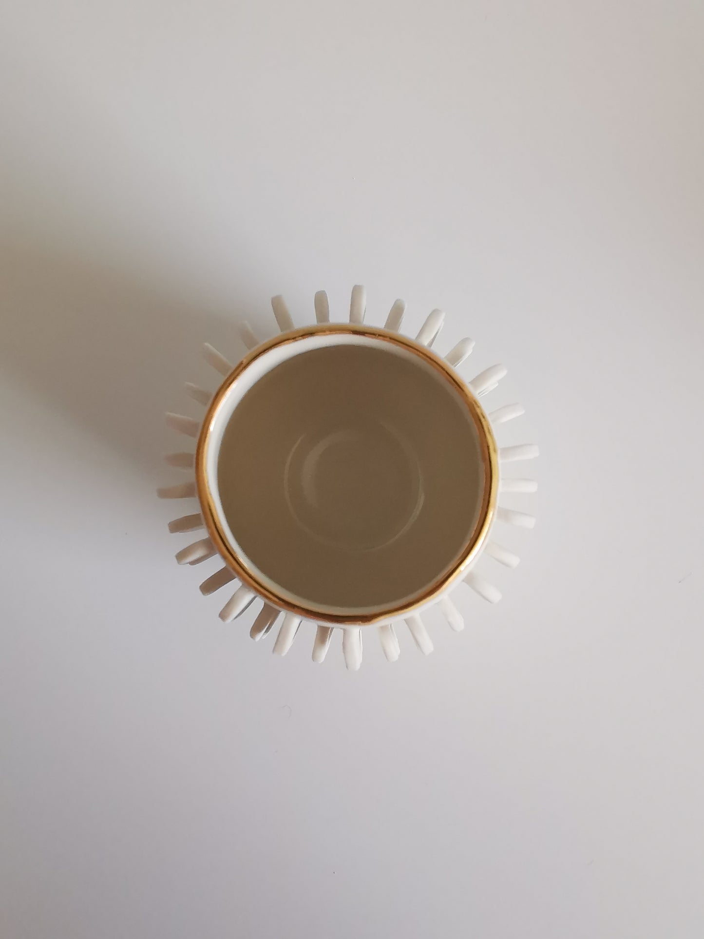 Small Disk Pattern Vessel with Gold