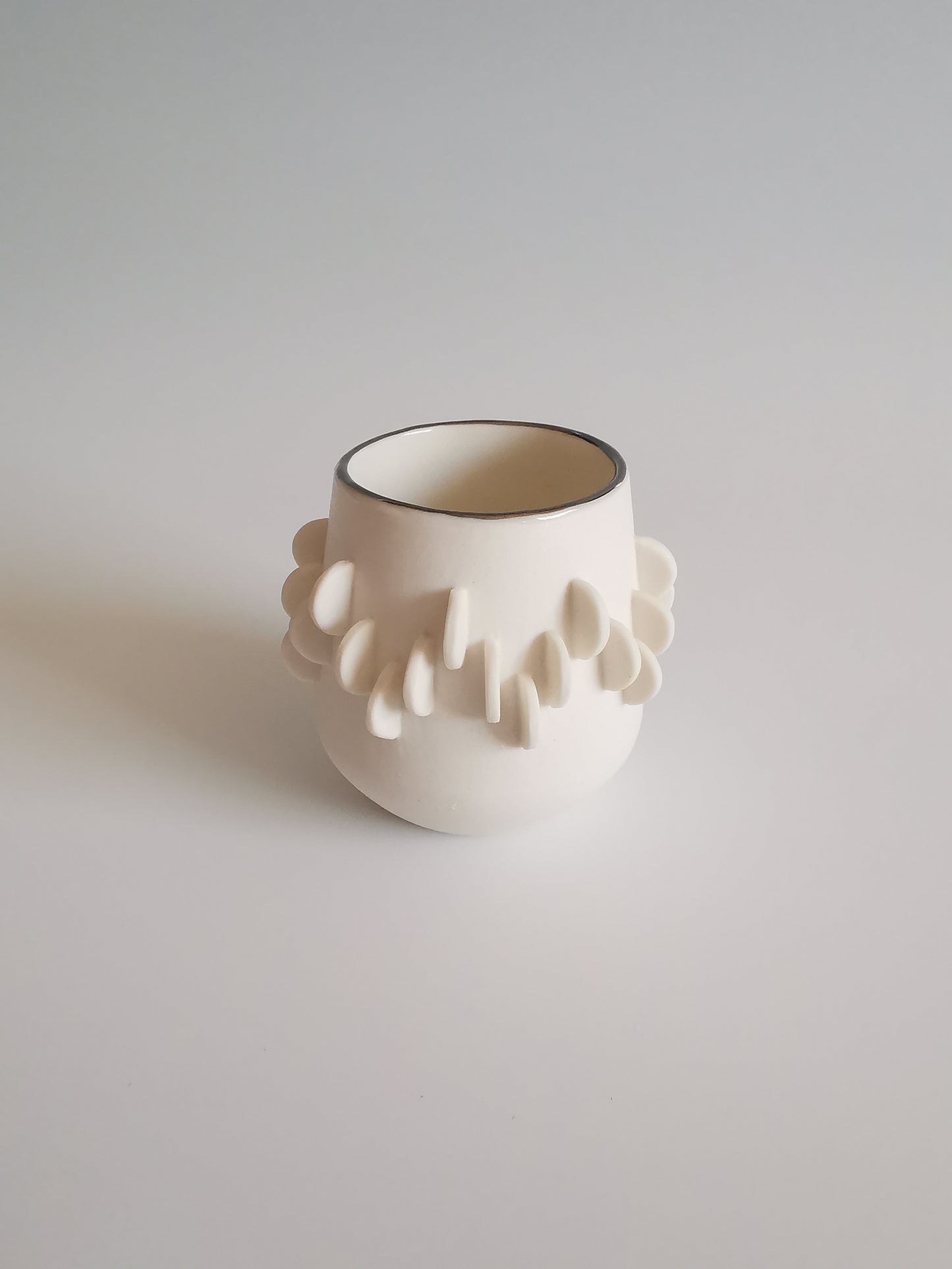 Small Wiggle Vessel with Platinum